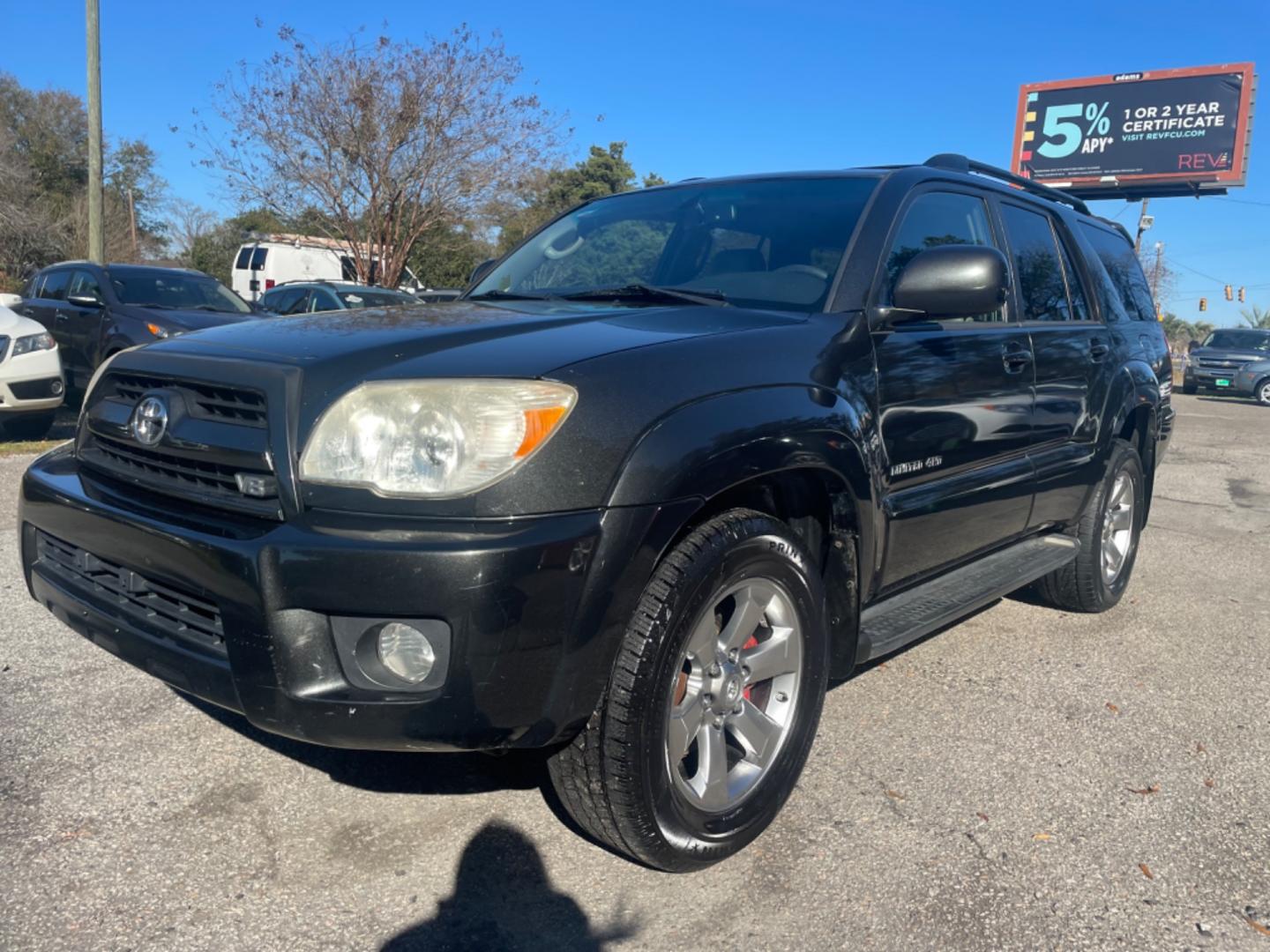 2007 GRAY TOYOTA 4RUNNER LIMITED (JTEBT17R778) with an 4.7L engine, Automatic transmission, located at 5103 Dorchester Rd., Charleston, SC, 29418-5607, (843) 767-1122, 36.245171, -115.228050 - Clean Spacious Interior with Leather, Power Rear Window, CD/AUX/Sat, Navigation, Backup Camera, Dual Climate Control, Power Everything (windows, locks, seats, mirrors), Memory/Heated Seats, Keyless Entry, Tow Package, Alloy Wheels. Local Trade-in! Clean CarFax (no accidents reported!) 186k miles Lo - Photo#2